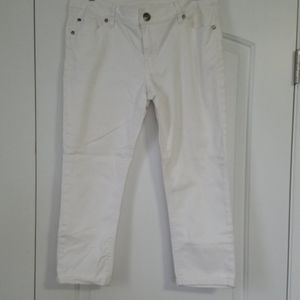 Buffalo Cropped White Pants